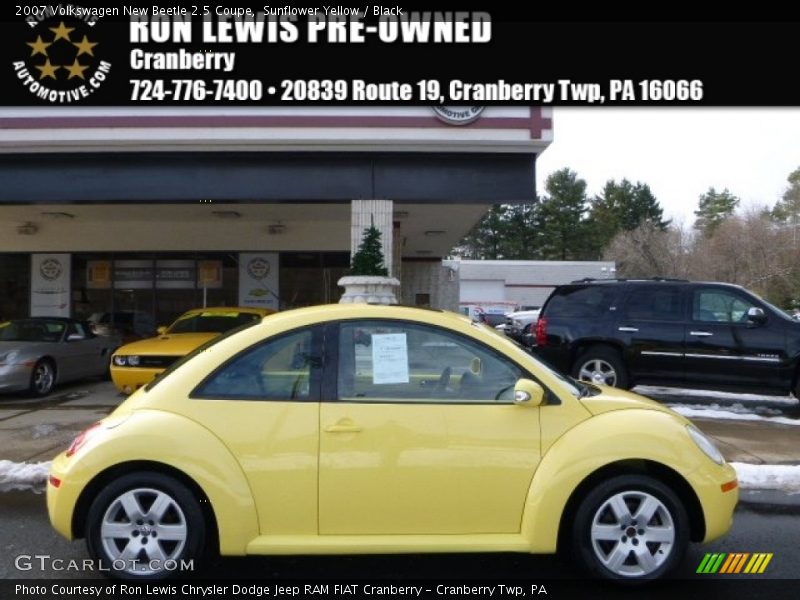 Sunflower Yellow / Black 2007 Volkswagen New Beetle 2.5 Coupe