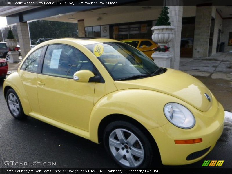 Sunflower Yellow / Black 2007 Volkswagen New Beetle 2.5 Coupe