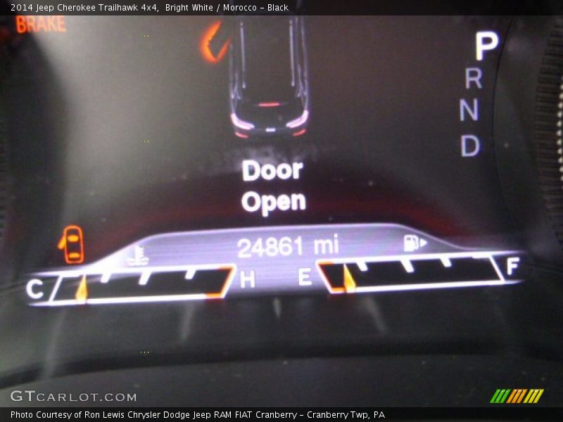 Bright White / Morocco - Black 2014 Jeep Cherokee Trailhawk 4x4