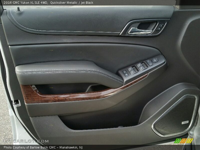 Quicksilver Metallic / Jet Black 2016 GMC Yukon XL SLE 4WD