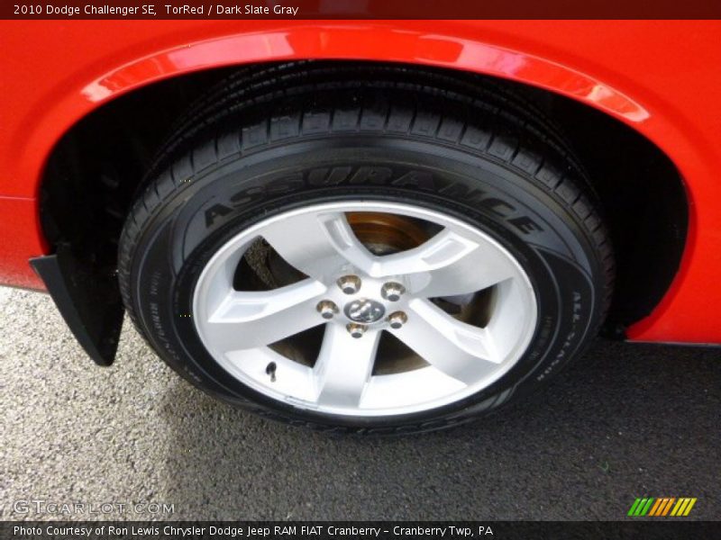 TorRed / Dark Slate Gray 2010 Dodge Challenger SE