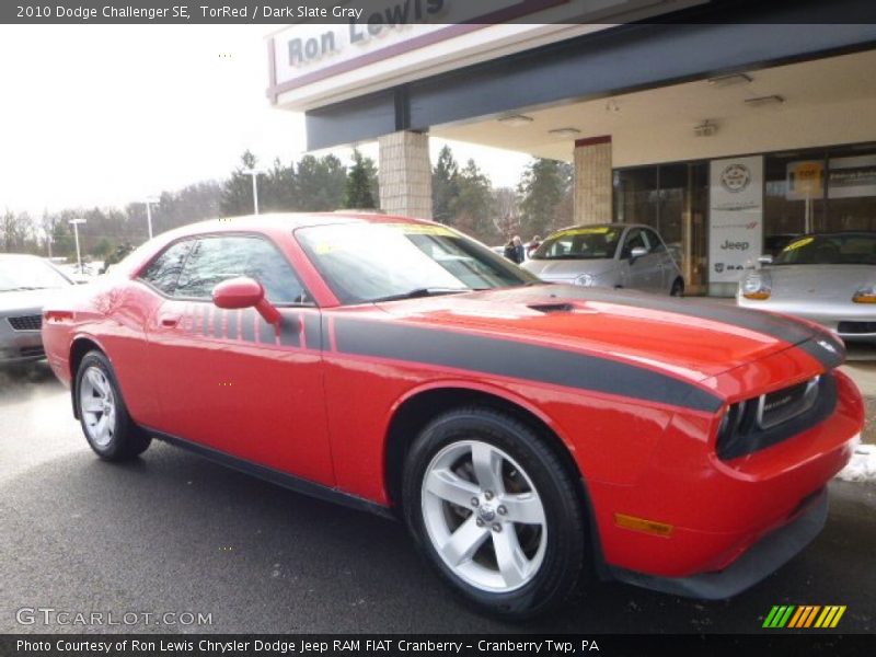 TorRed / Dark Slate Gray 2010 Dodge Challenger SE