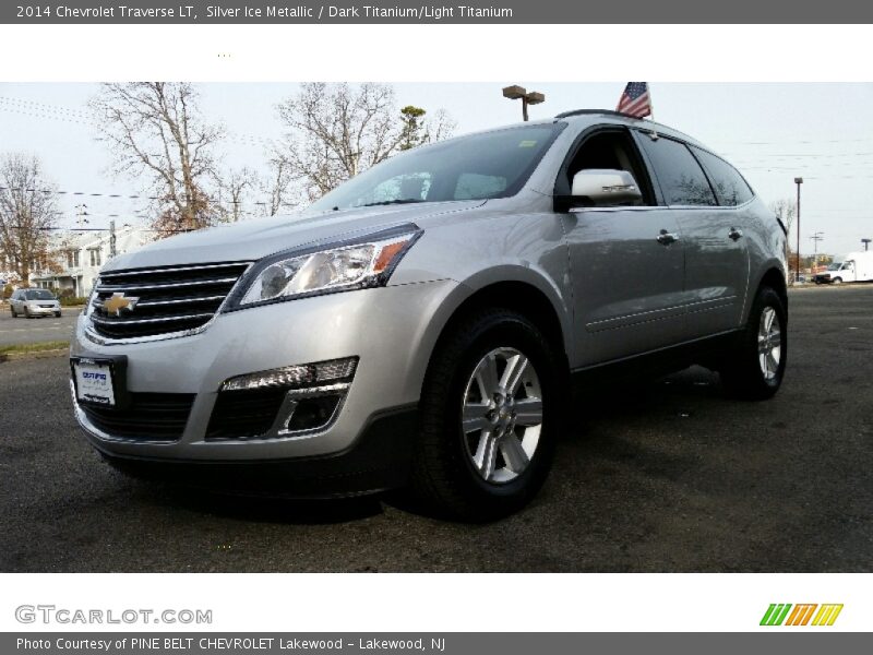 Silver Ice Metallic / Dark Titanium/Light Titanium 2014 Chevrolet Traverse LT