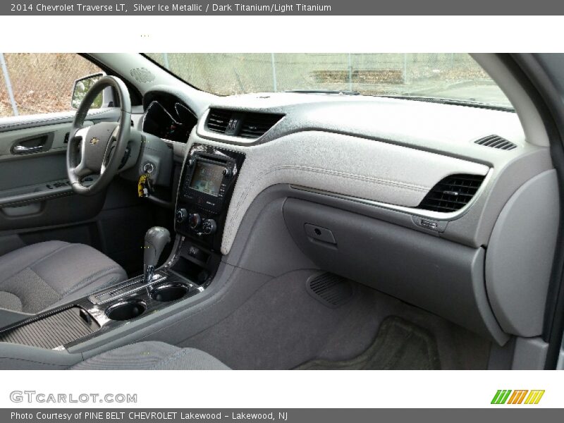 Silver Ice Metallic / Dark Titanium/Light Titanium 2014 Chevrolet Traverse LT