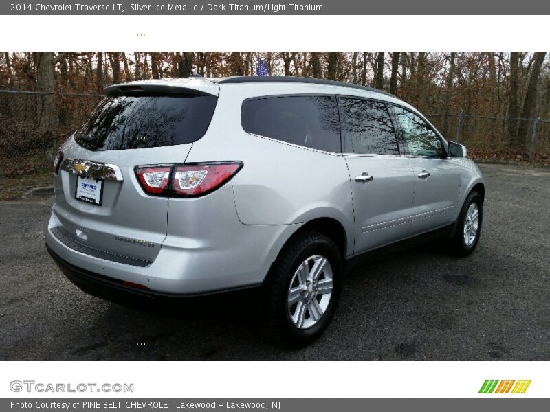 Silver Ice Metallic / Dark Titanium/Light Titanium 2014 Chevrolet Traverse LT