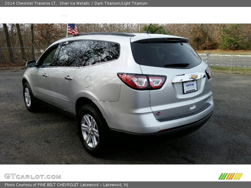 Silver Ice Metallic / Dark Titanium/Light Titanium 2014 Chevrolet Traverse LT
