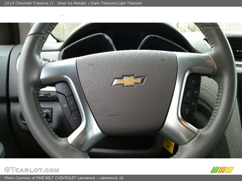 Silver Ice Metallic / Dark Titanium/Light Titanium 2014 Chevrolet Traverse LT