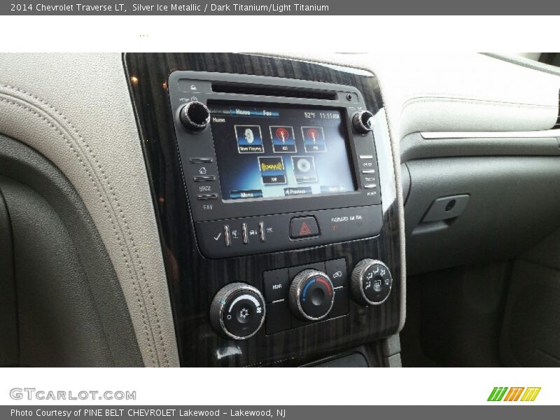 Silver Ice Metallic / Dark Titanium/Light Titanium 2014 Chevrolet Traverse LT