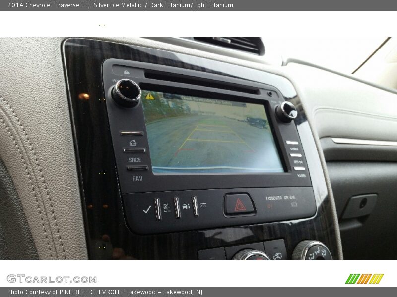 Silver Ice Metallic / Dark Titanium/Light Titanium 2014 Chevrolet Traverse LT