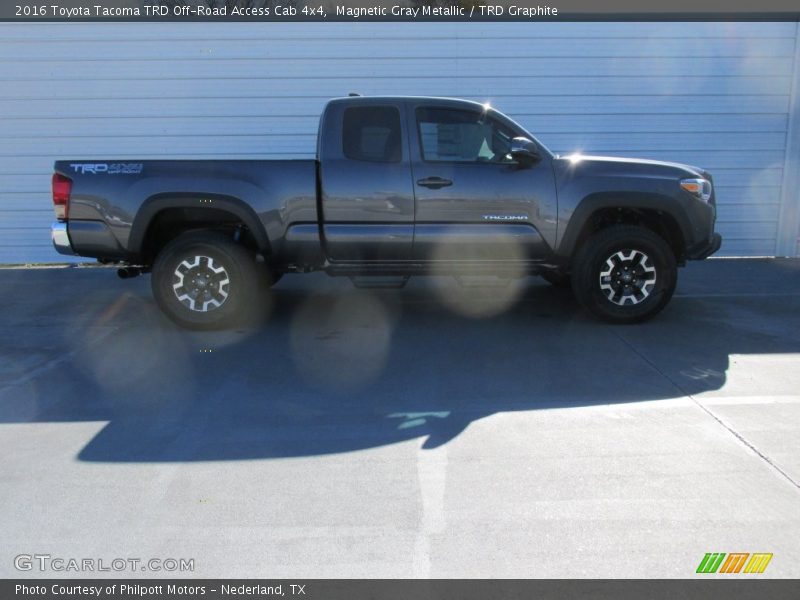 Magnetic Gray Metallic / TRD Graphite 2016 Toyota Tacoma TRD Off-Road Access Cab 4x4