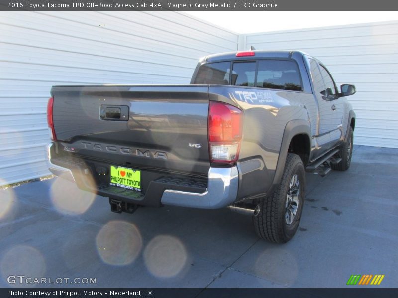 Magnetic Gray Metallic / TRD Graphite 2016 Toyota Tacoma TRD Off-Road Access Cab 4x4