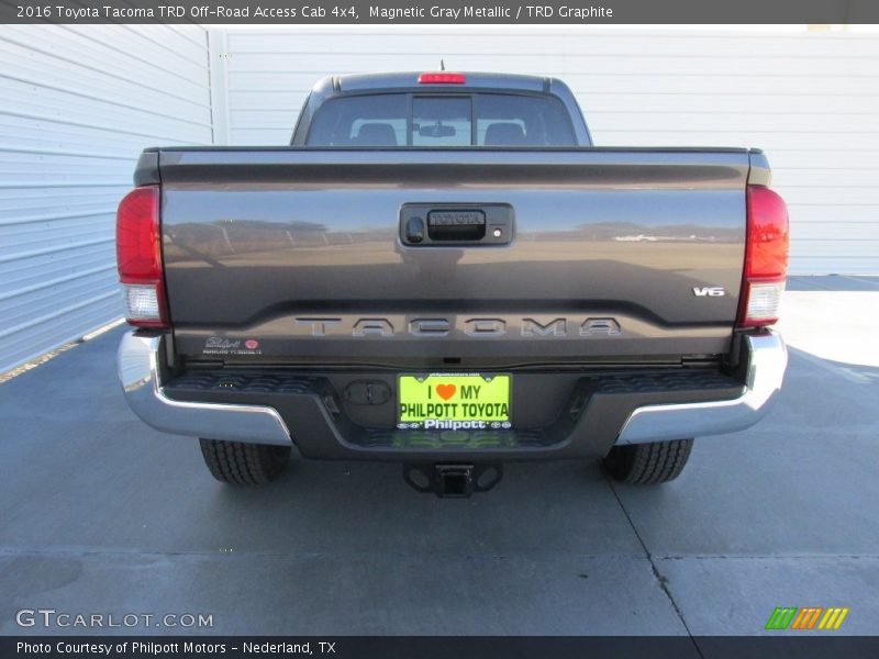 Magnetic Gray Metallic / TRD Graphite 2016 Toyota Tacoma TRD Off-Road Access Cab 4x4