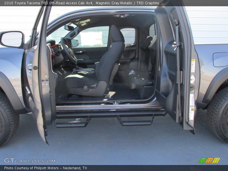 Magnetic Gray Metallic / TRD Graphite 2016 Toyota Tacoma TRD Off-Road Access Cab 4x4