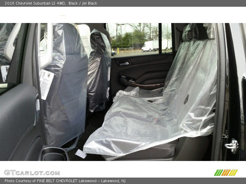 Black / Jet Black 2016 Chevrolet Suburban LS 4WD