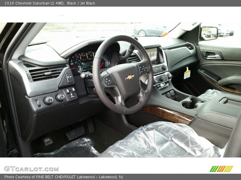 Black / Jet Black 2016 Chevrolet Suburban LS 4WD