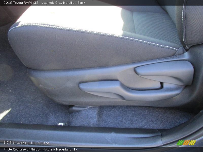 Magnetic Gray Metallic / Black 2016 Toyota RAV4 XLE