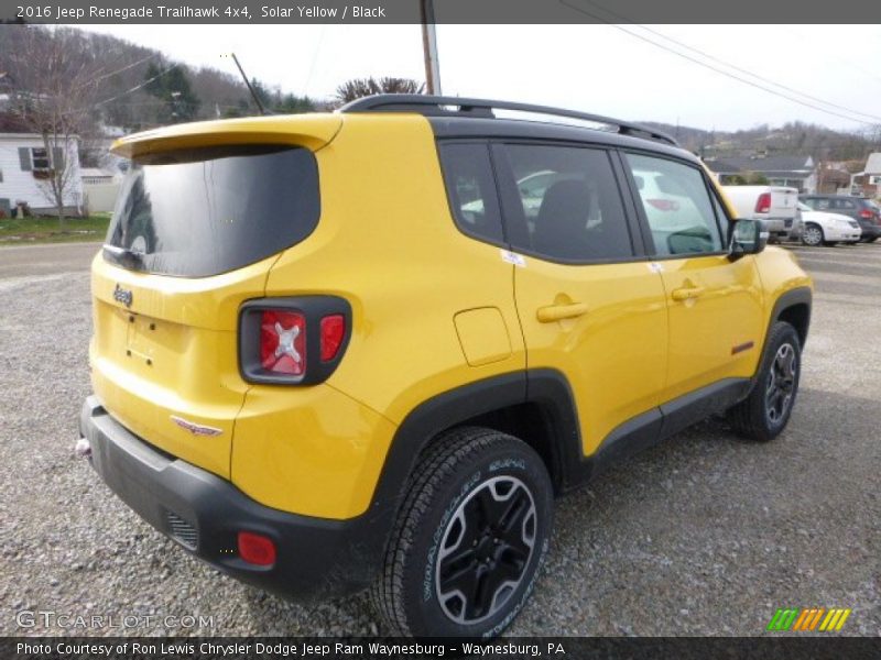 Solar Yellow / Black 2016 Jeep Renegade Trailhawk 4x4