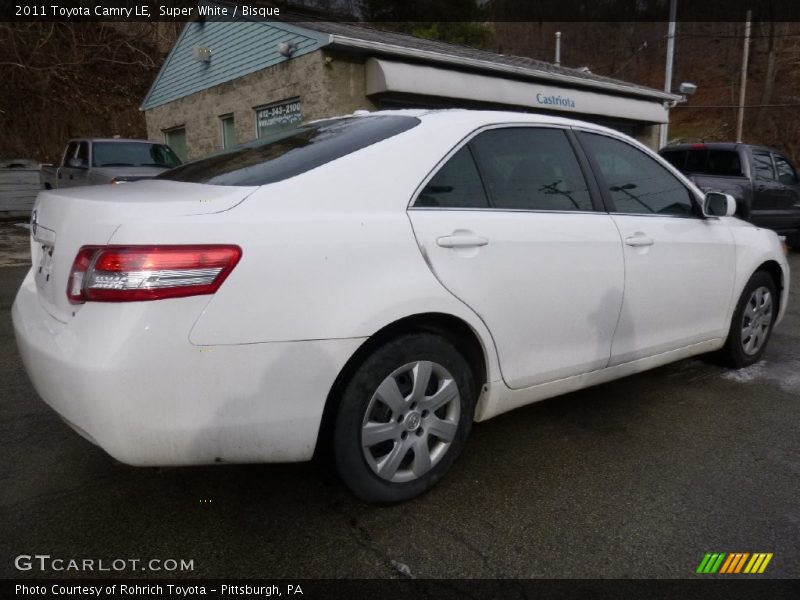 Super White / Bisque 2011 Toyota Camry LE