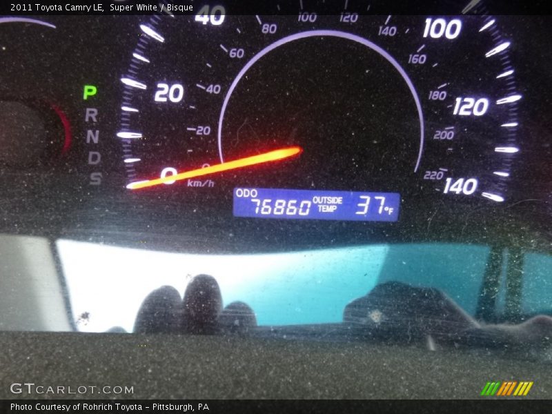 Super White / Bisque 2011 Toyota Camry LE