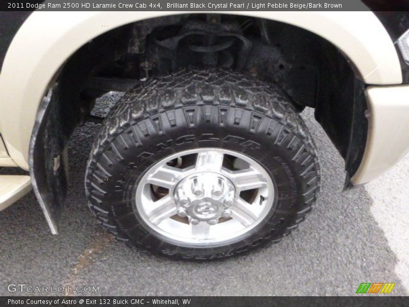 Brilliant Black Crystal Pearl / Light Pebble Beige/Bark Brown 2011 Dodge Ram 2500 HD Laramie Crew Cab 4x4