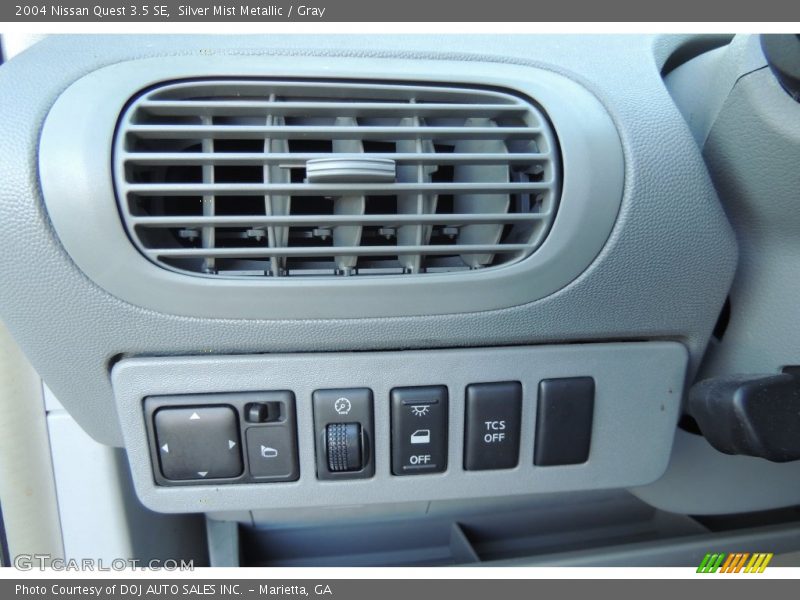Silver Mist Metallic / Gray 2004 Nissan Quest 3.5 SE