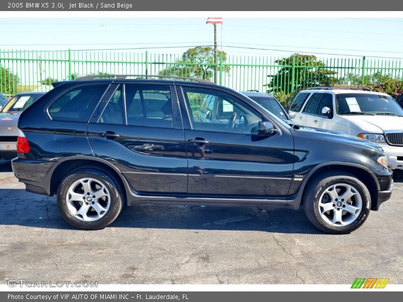 Jet Black / Sand Beige 2005 BMW X5 3.0i