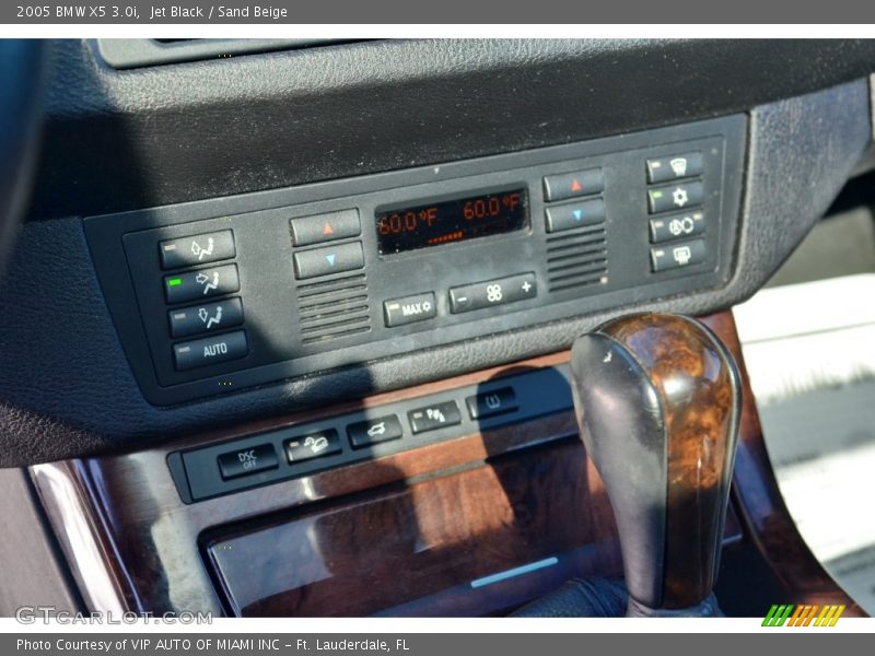 Jet Black / Sand Beige 2005 BMW X5 3.0i