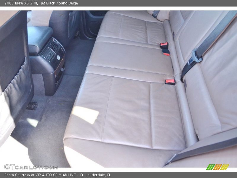Jet Black / Sand Beige 2005 BMW X5 3.0i