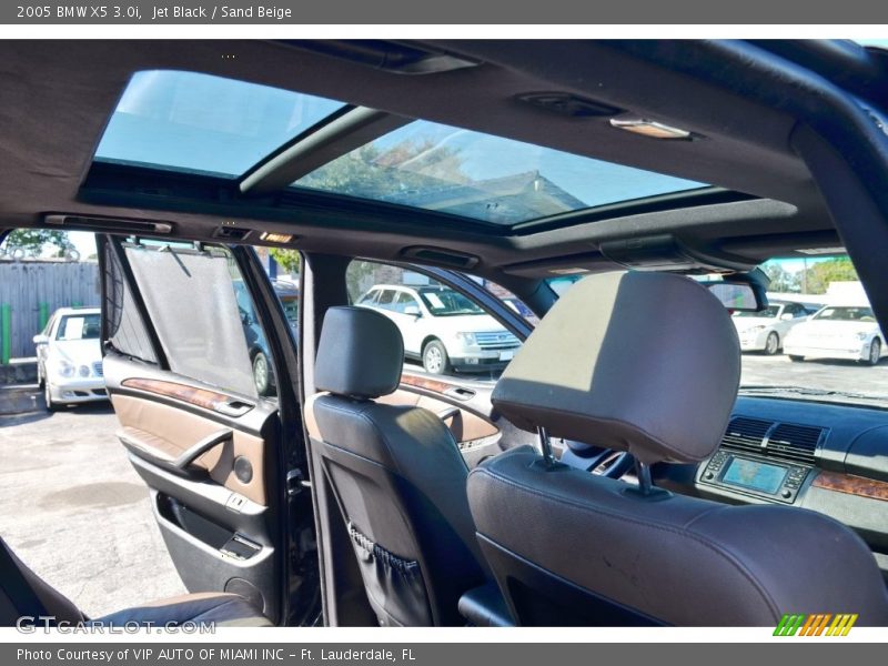 Jet Black / Sand Beige 2005 BMW X5 3.0i