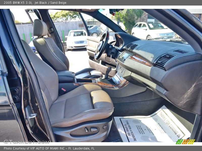 Jet Black / Sand Beige 2005 BMW X5 3.0i