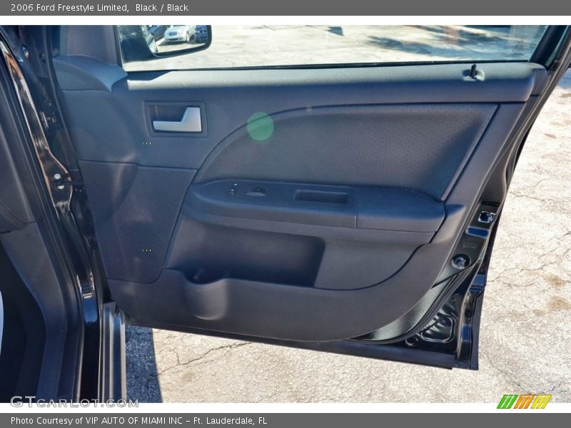 Black / Black 2006 Ford Freestyle Limited