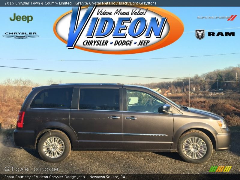 Granite Crystal Metallic / Black/Light Graystone 2016 Chrysler Town & Country Limited