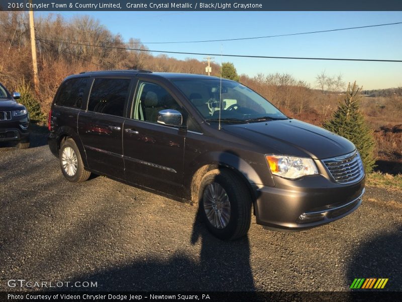 Granite Crystal Metallic / Black/Light Graystone 2016 Chrysler Town & Country Limited