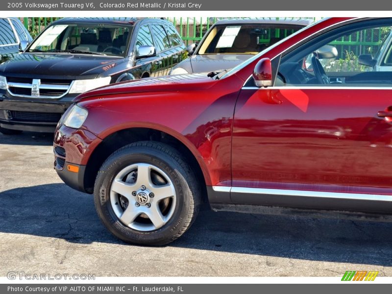 Colorado Red Metallic / Kristal Grey 2005 Volkswagen Touareg V6