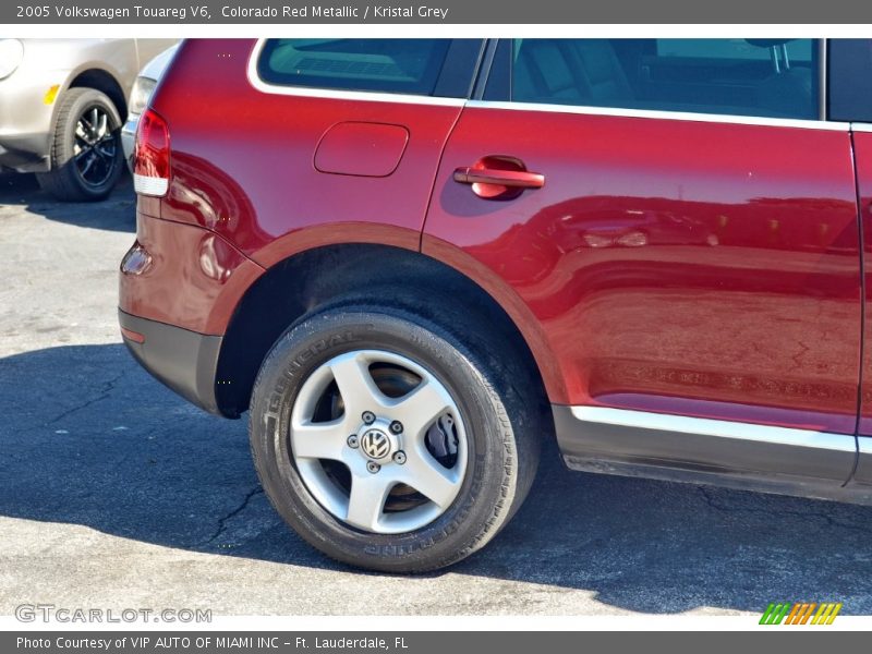 Colorado Red Metallic / Kristal Grey 2005 Volkswagen Touareg V6