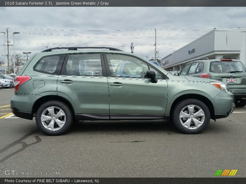 Jasmine Green Metallic / Gray 2016 Subaru Forester 2.5i