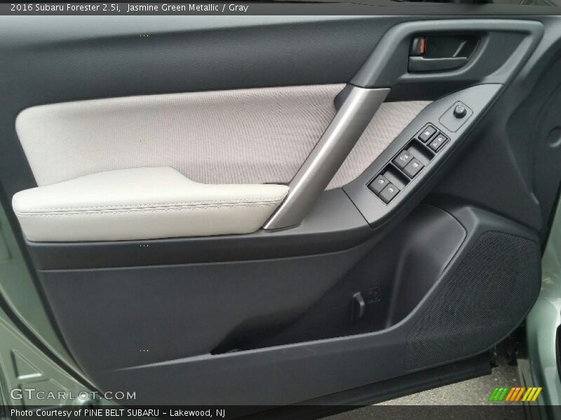 Jasmine Green Metallic / Gray 2016 Subaru Forester 2.5i