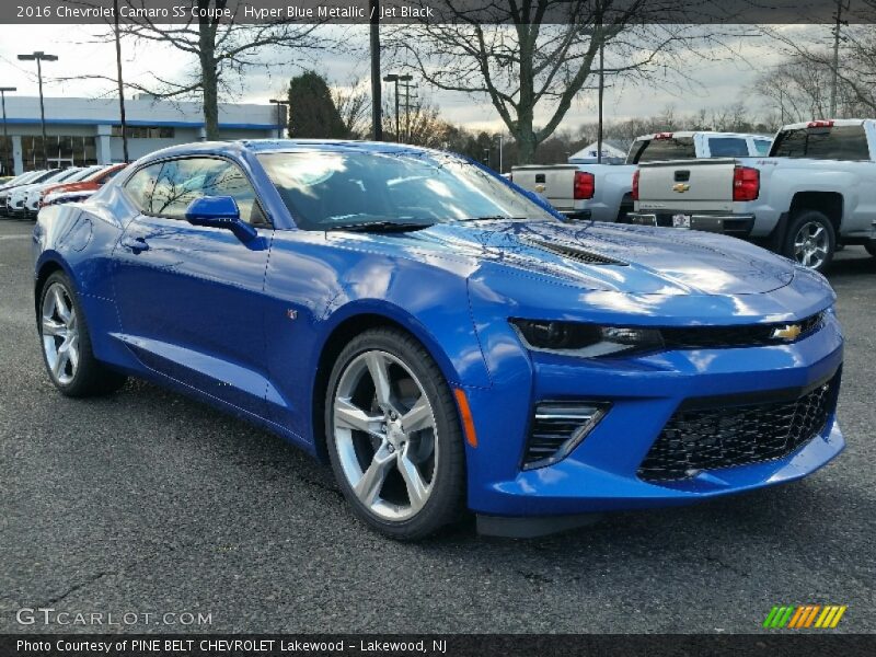 Front 3/4 View of 2016 Camaro SS Coupe
