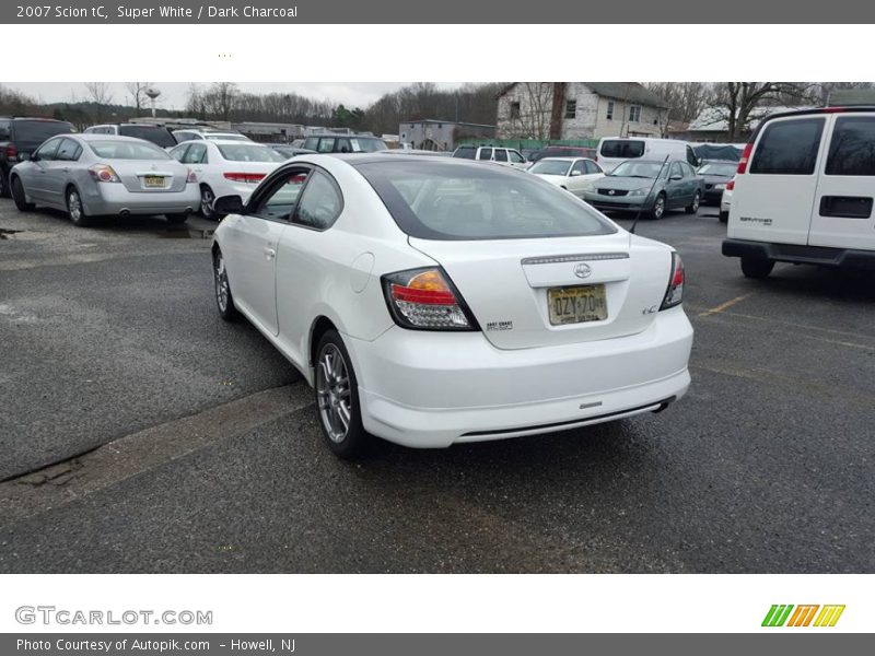 Super White / Dark Charcoal 2007 Scion tC