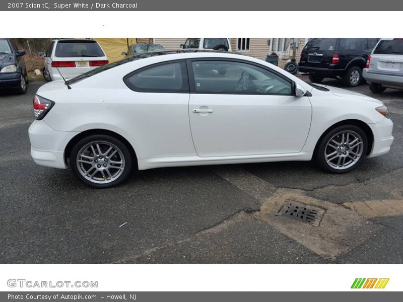 Super White / Dark Charcoal 2007 Scion tC