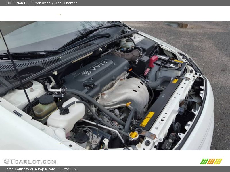 Super White / Dark Charcoal 2007 Scion tC