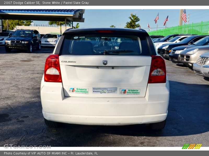 Stone White / Pastel Slate Gray 2007 Dodge Caliber SE