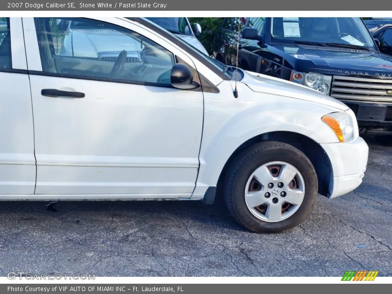 Stone White / Pastel Slate Gray 2007 Dodge Caliber SE