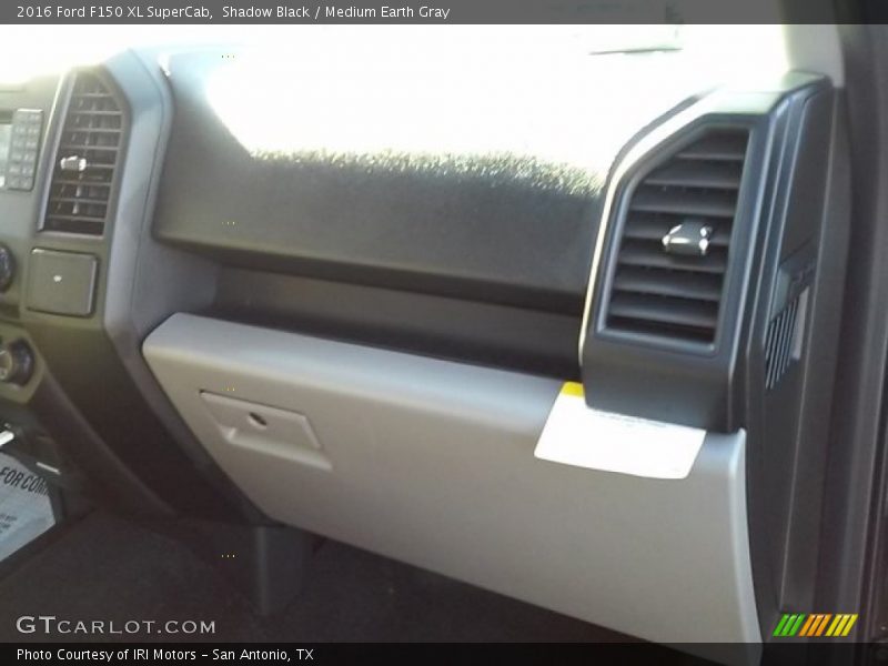 Shadow Black / Medium Earth Gray 2016 Ford F150 XL SuperCab