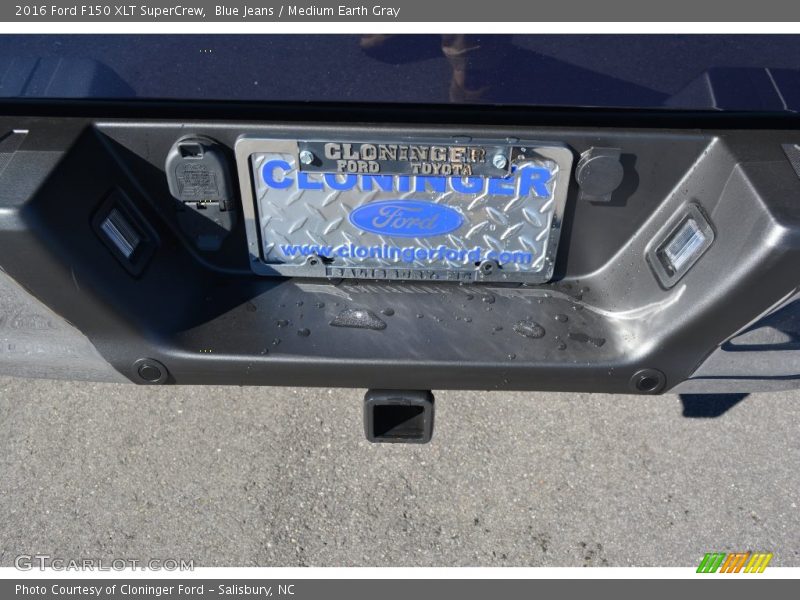 Blue Jeans / Medium Earth Gray 2016 Ford F150 XLT SuperCrew
