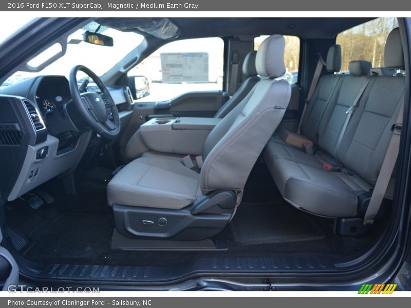 Magnetic / Medium Earth Gray 2016 Ford F150 XLT SuperCab