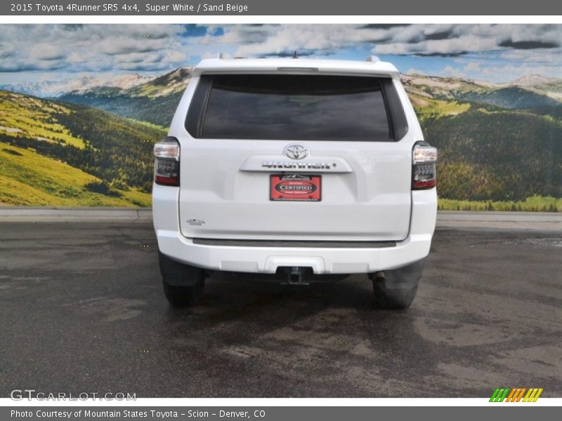 Super White / Sand Beige 2015 Toyota 4Runner SR5 4x4
