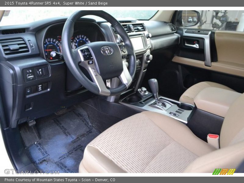 Super White / Sand Beige 2015 Toyota 4Runner SR5 4x4