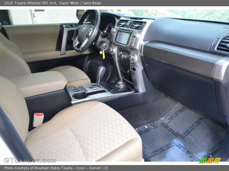 Super White / Sand Beige 2015 Toyota 4Runner SR5 4x4