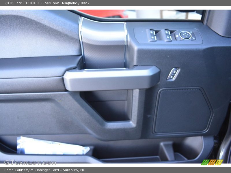 Magnetic / Black 2016 Ford F150 XLT SuperCrew